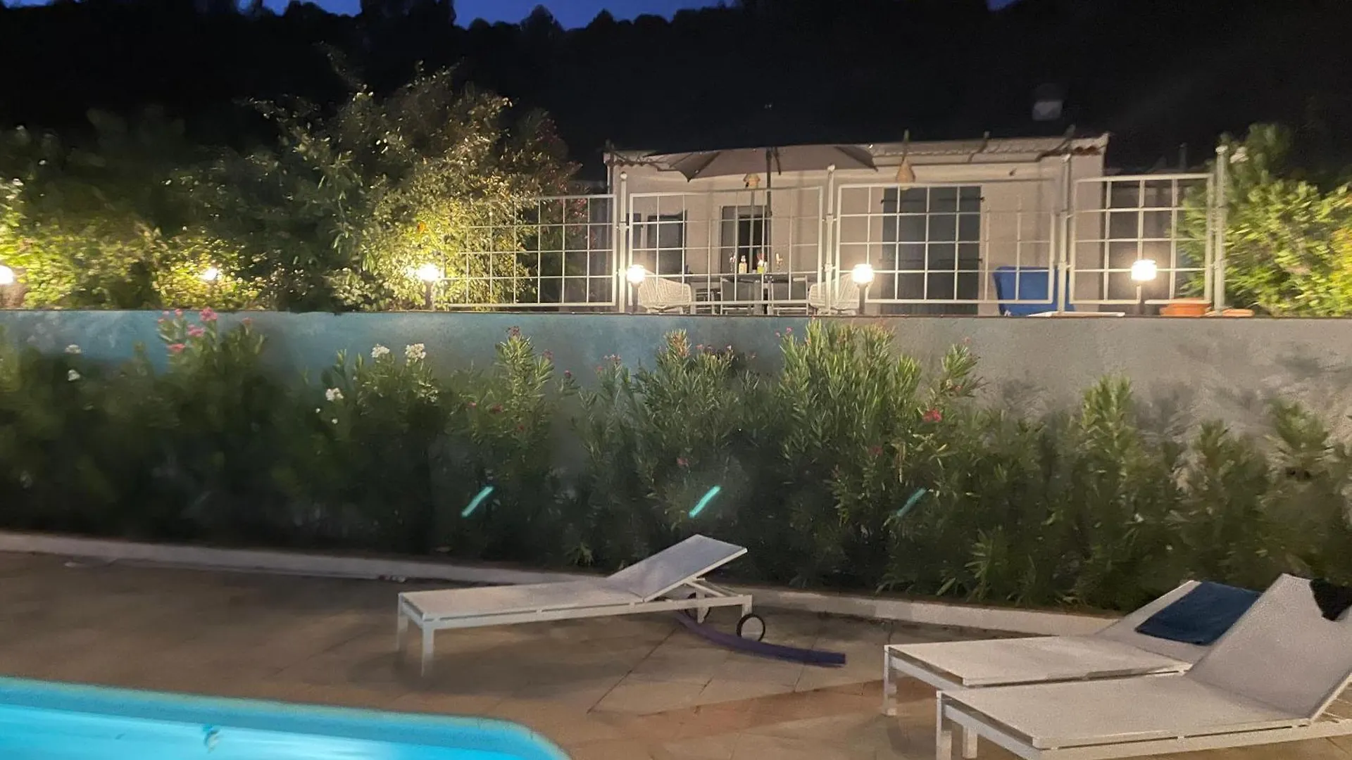 Holiday home Les Iris Villa Piscine Chauffee 6 Pers Moissac-Bellevue France