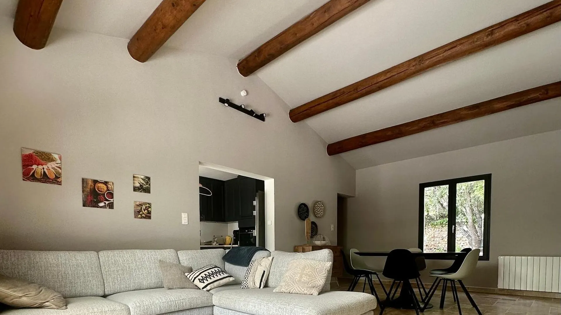 Holiday home Les Iris Villa Piscine Chauffee 6 Pers Moissac-Bellevue